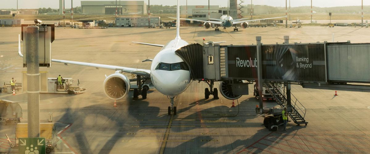 Aerovías DAP FTE Terminal – Comandante Armando Tola Airport