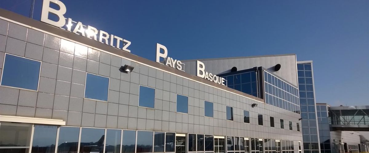 Lufthansa Airlines BIQ Terminal – Biarritz Airport