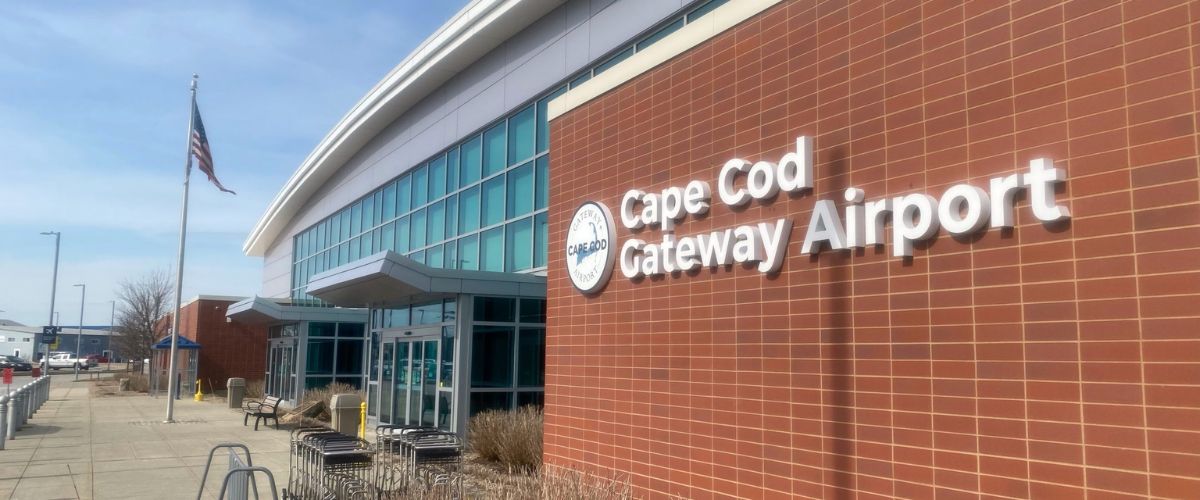 Delta Airlines HYA Terminal – Cape Cod Gateway Airport