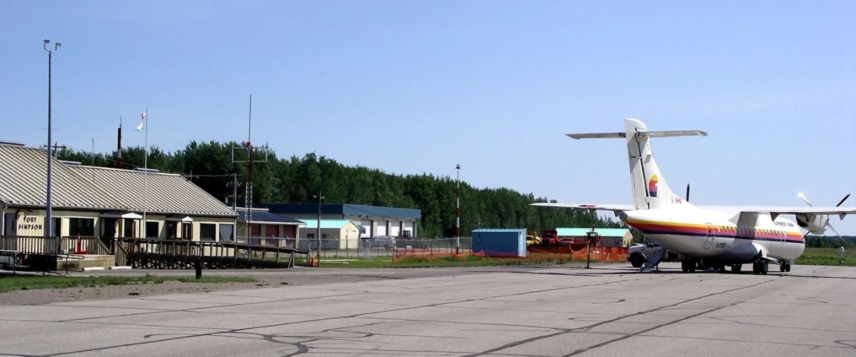 Canadian North Airlines YFS Terminal – Fort Simpson Airport