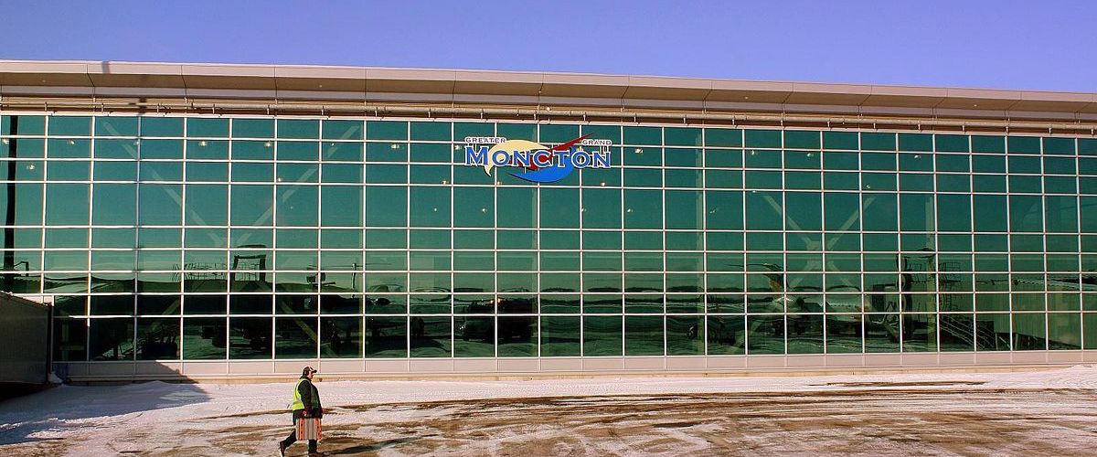 Flair Airlines YQM Terminal – Greater Moncton Roméo LeBlanc Airport