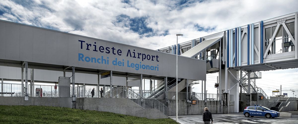 Lufthansa Airlines TRS Terminal – Trieste Airport